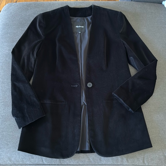 Madewell Jackets & Blazers - Madewell velvet Black Oversized Blazer. Size 2. Used. Perfect Condition.